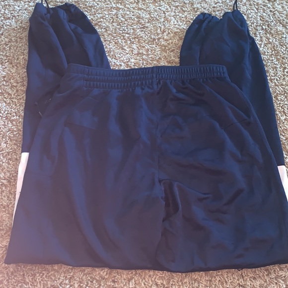 Nike sweats - Picture 2 of 3